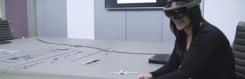 Indra introduce la realidad mixta y las Hololens de Microsoft en la gestión del tráfico aéreo para diseñar rutas más eficientes