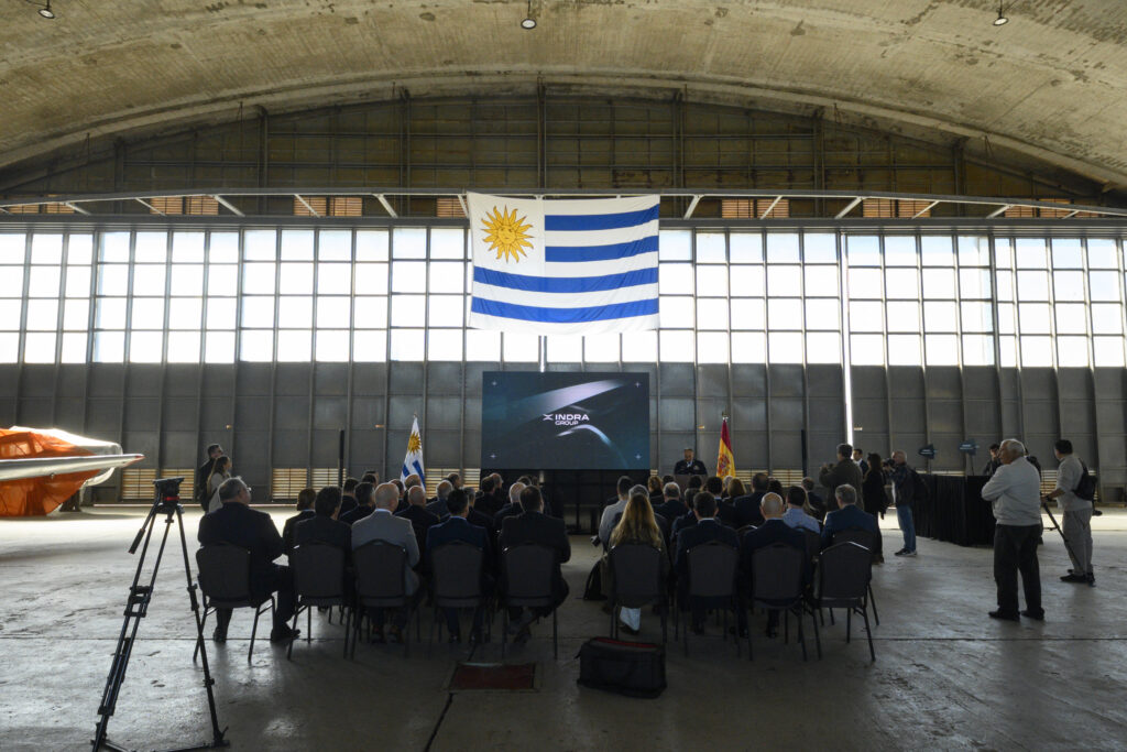 Indra Group pone en marcha un centro tecnológico de vanguardia en Uruguay para el sostenimiento de sistemas críticos, civiles y militares, en todo el Cono Sur